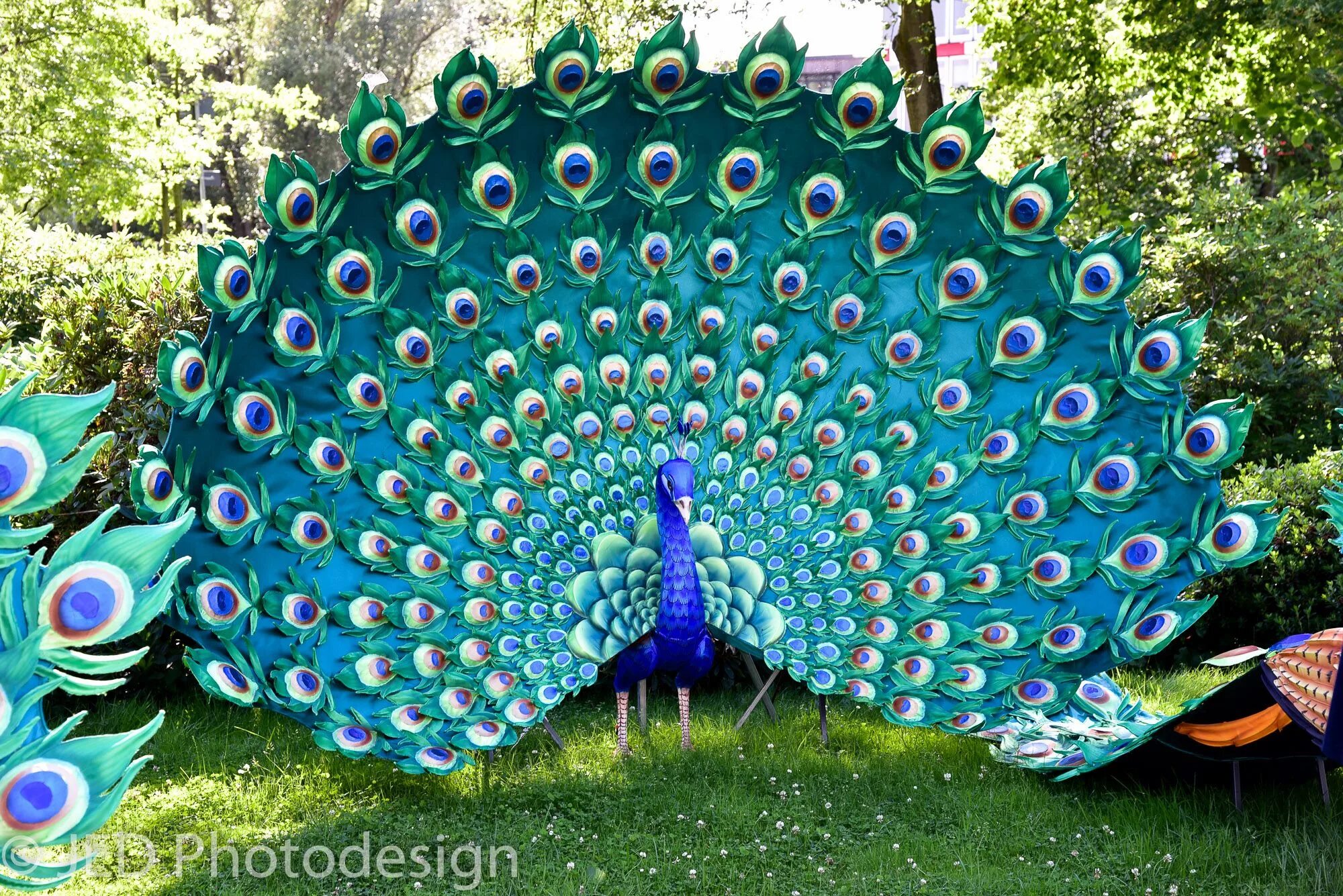 Павлин из пластиковых бутылок пошаговое фото Peacock Iž plastičnih boca Утилизация пластиковых бутылок, Пластиковые поделк и,