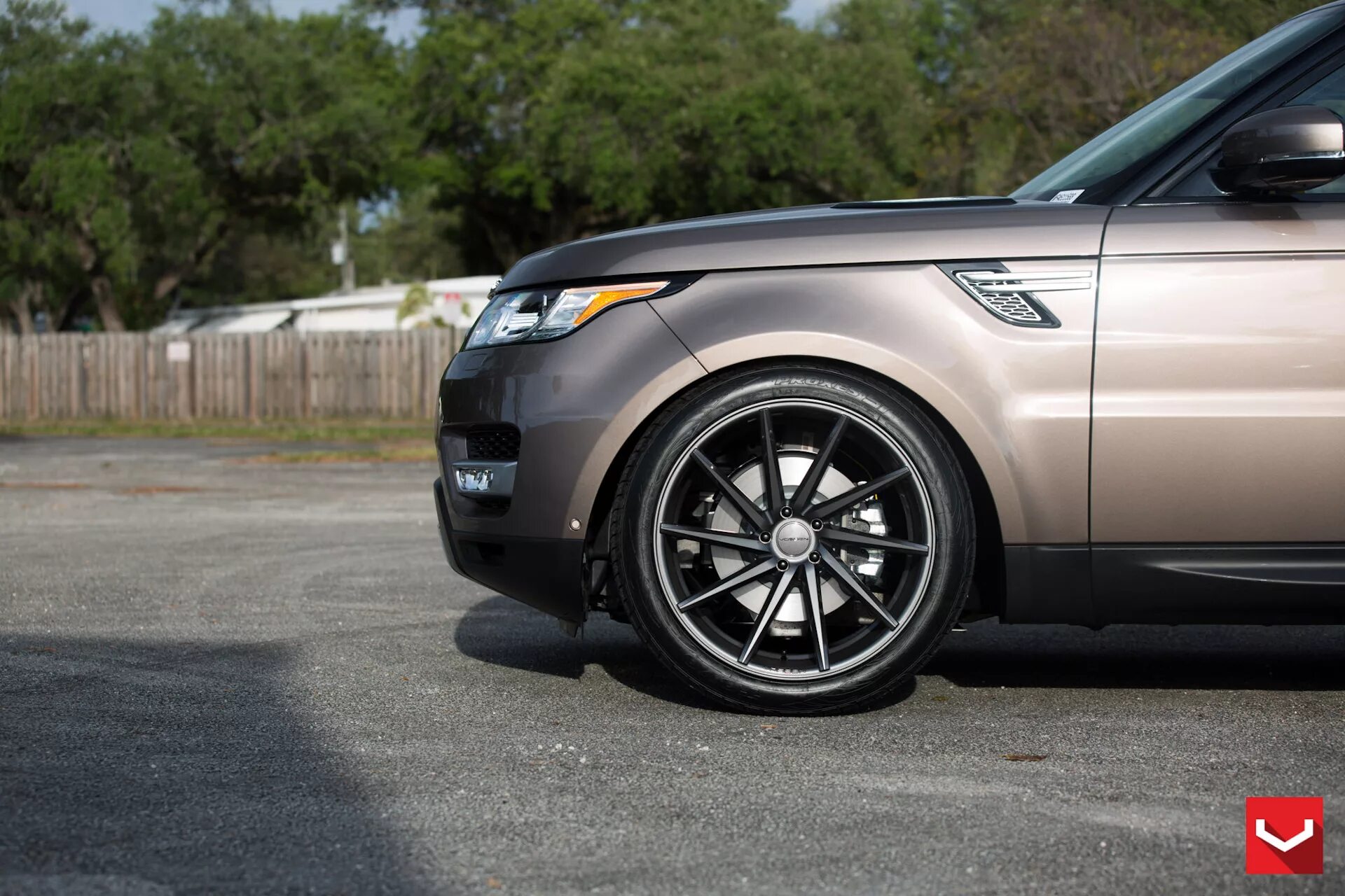 Https r 22. Land Rover range Rover r22 Wheel. Диски range Rover r22. Диски Рендж Ровер спорт r22. Диски Vossen CVT r22.