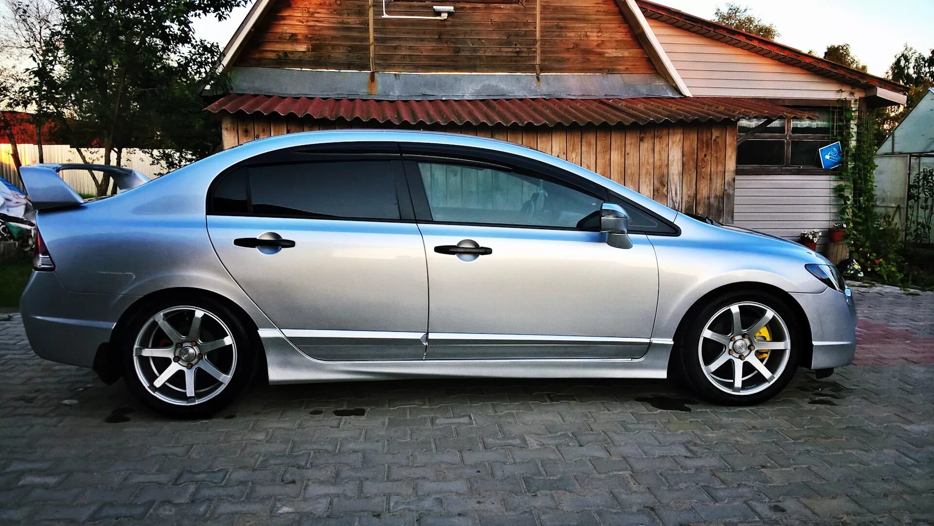 Honda Civic 4d r17. Honda Civic 8 r18. Honda Civic 4d r18. Honda Civic 4d диски r17. Honda civic колеса