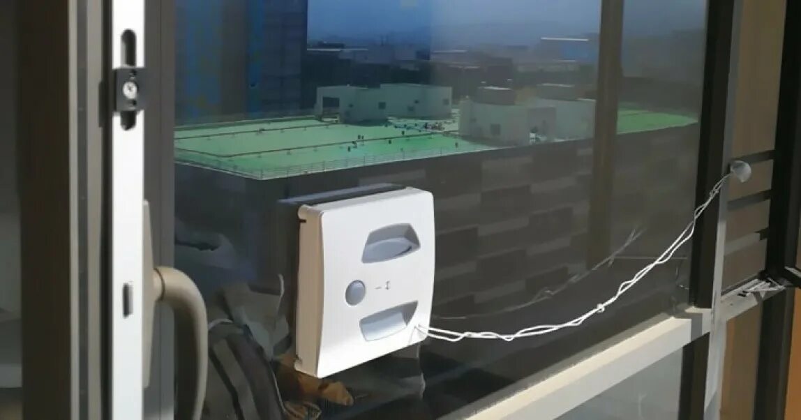 робот для мойки окон hutt ddc55 белый. робот мойщик окон window cleaning. робот-мойщик окон hobot-188. робот-мойщик окон gr-05a window cleaner. Windows cleaner мойщик окон.