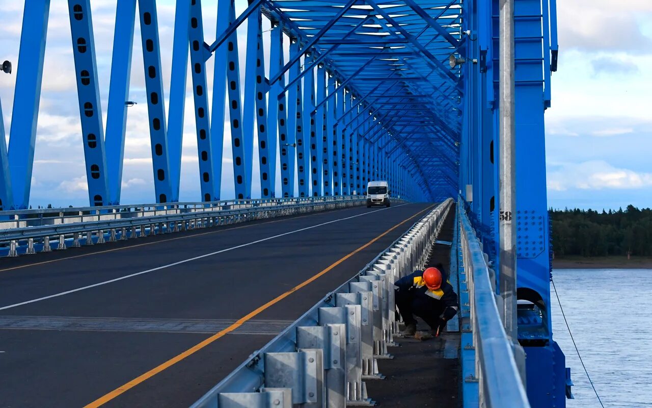 Новый мост открыт. Высокогорский мост через Енисей. Мост через Енисей в Красноярске. Мост через реку Енисей в Красноярске. Мост через Енисей в Лесосибирске.
