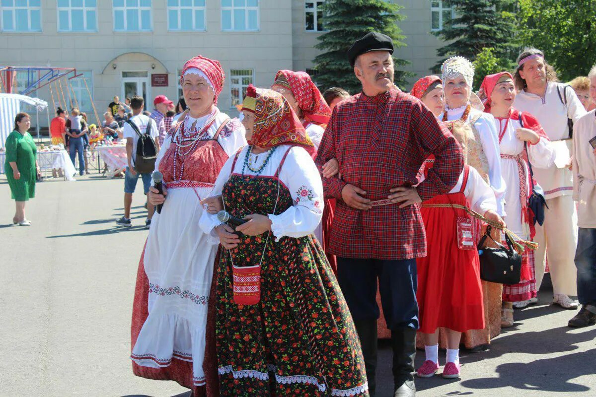 Кириллов день 31. Кириллов день Вельск. Праздник Кириллов день. Национальные праздники Вологодской области. Фестиваль Кириллов день в Вельске.