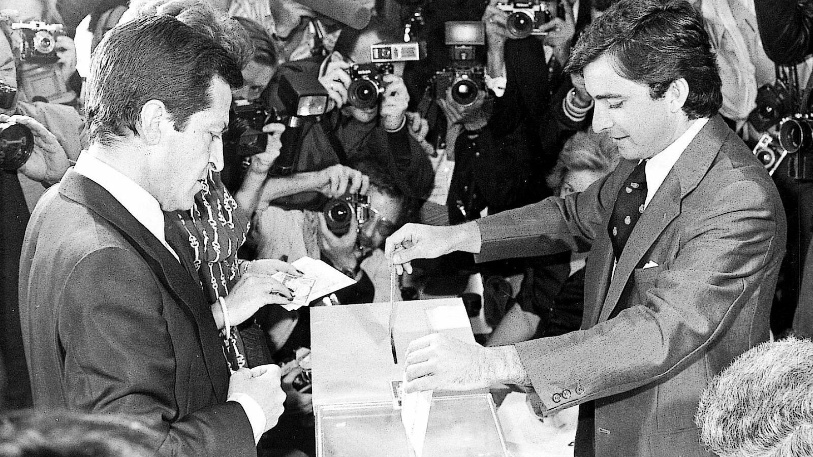 Первые свободные выборы. Выборы 1977 г. в Испании. Испания пакт Монклоа 1977. Первые выборы в Испании. Испания в 70е.