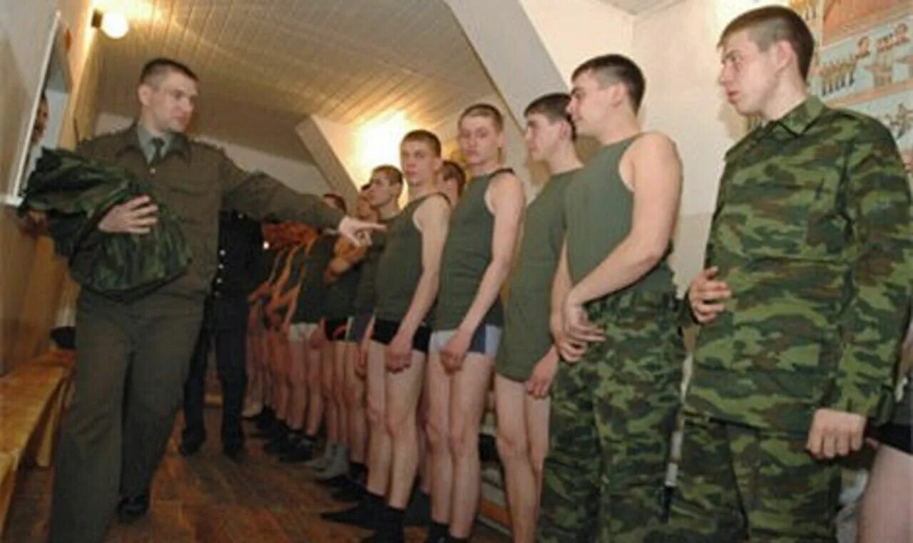 Со скольки лет можно служить. Казарма армии рф. Lj rfrjuj djphfcnf vjuen ghbpdfnm d fhvb. Контракт о прохождении военной службы. Со скольки лет можно служить.