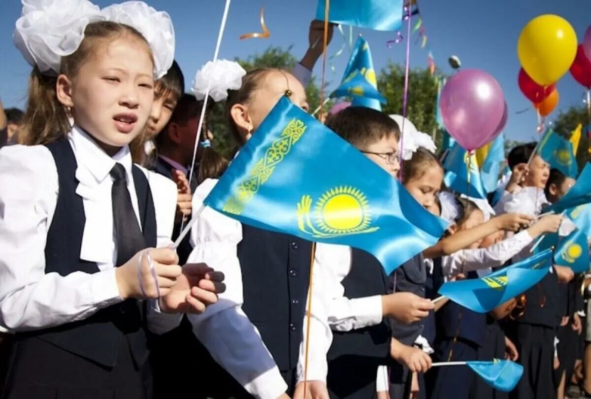 Школьники казахстана. Сайты школ казахстана. Сайты школ казахстана. Образование в киргизии. Русские школы в казахстане.