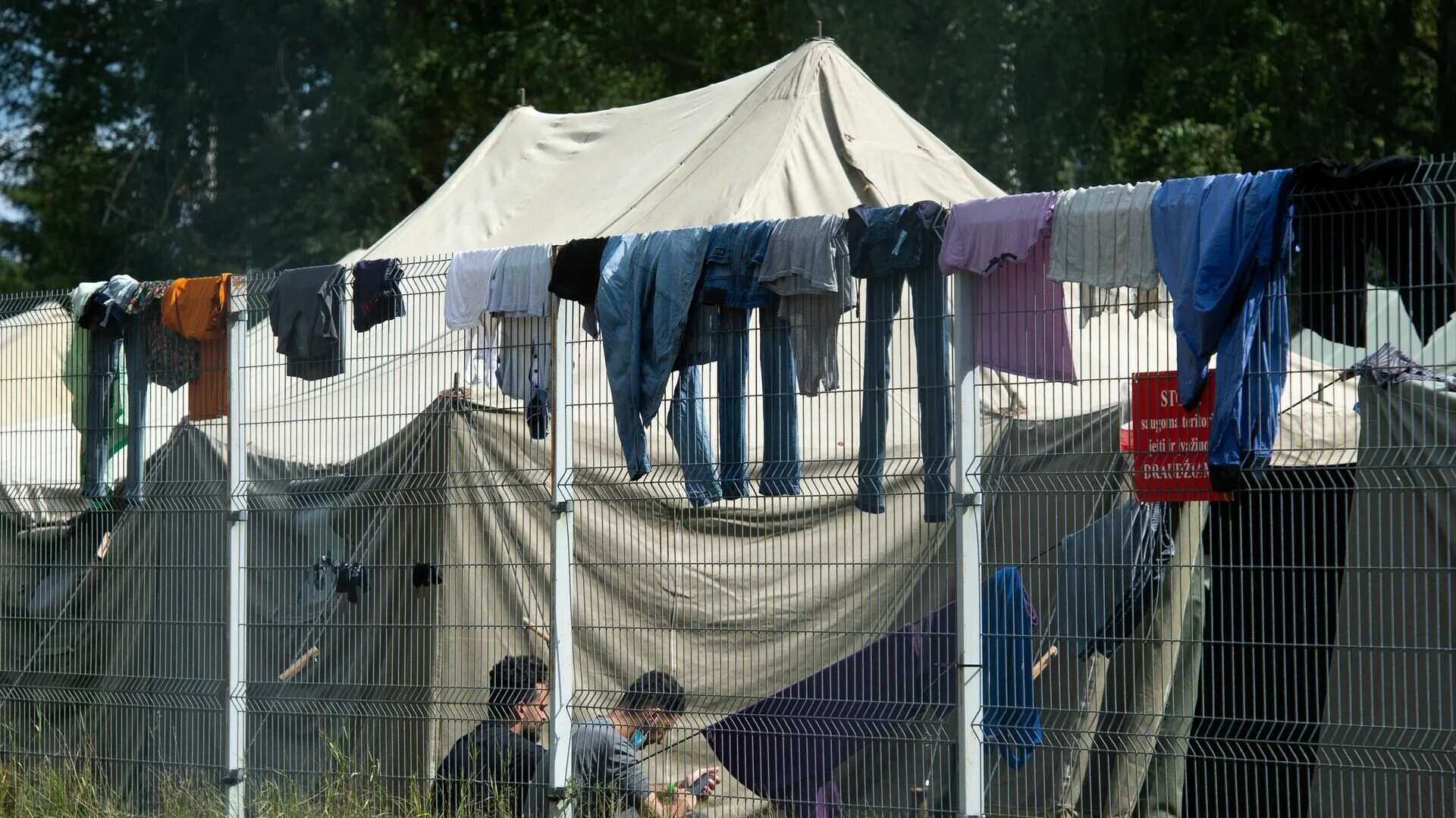 Лагерь беженцев в Литве. Пинокони Литва.