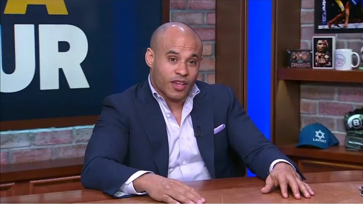 Али абдель-азиз менеджер. Абдель азиз фото. Конор и али абдель азиз. Али абдель-азиз менеджер. Али абдель азиз.