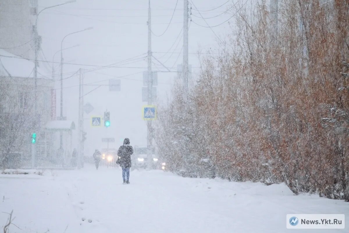 Снегопад Якутск. Снег в Якутске. Якутия снег. Снегопад в Якутии. Якутский снег