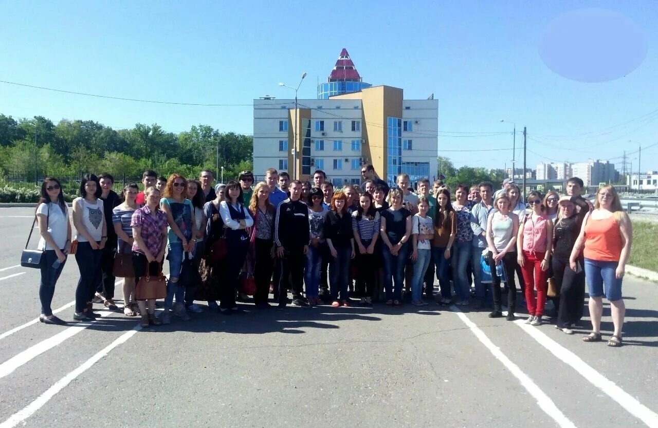 автош. автошкола лидер молодогвардейцев воронеж. автошкола лидер воронеж. автошкола лидер воронеж инструкторы. автошкола лидер березники.