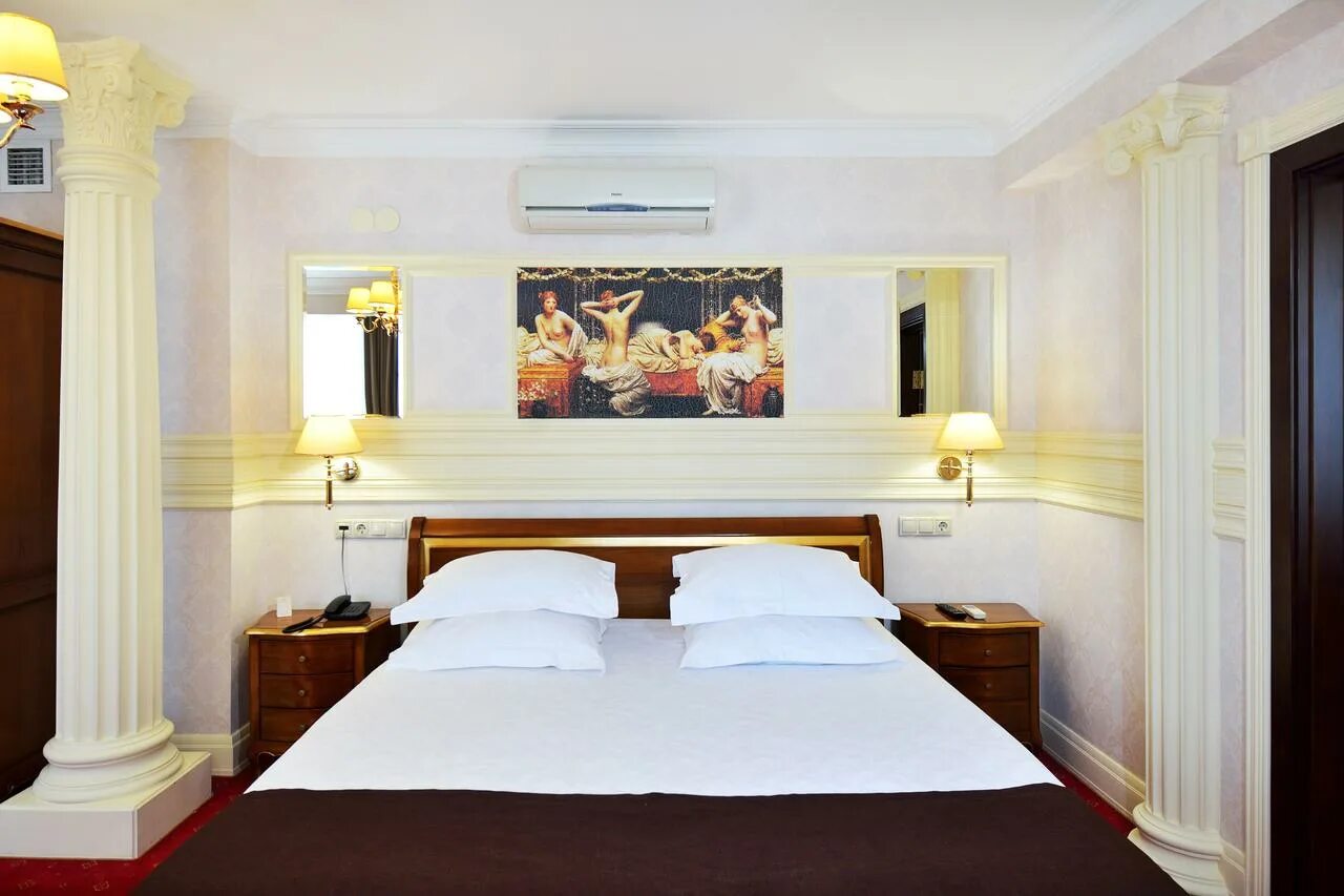 Кемпинский отель москва балчуг. Максима ирбис отель москва. Номер люкс в гостинице. Ядринцева 1ж отель звезда. Отель кларидж.