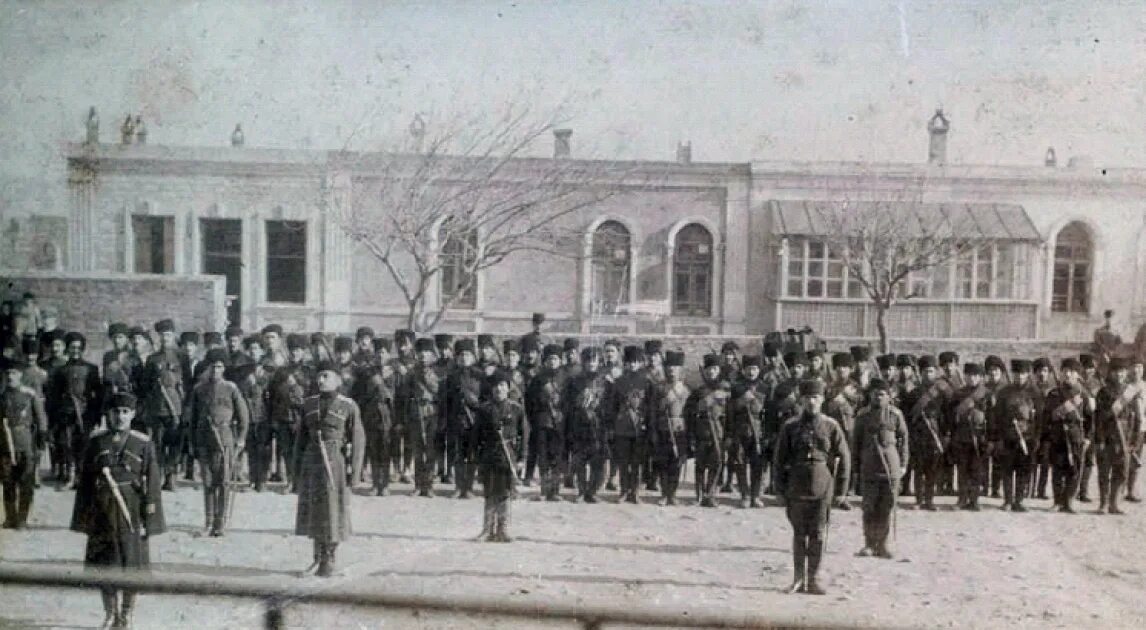 Комиссариаты 1918. Азербайджан 1918. Армия азербайджанской Демократической Республики 1918. Армия Армении 1918.