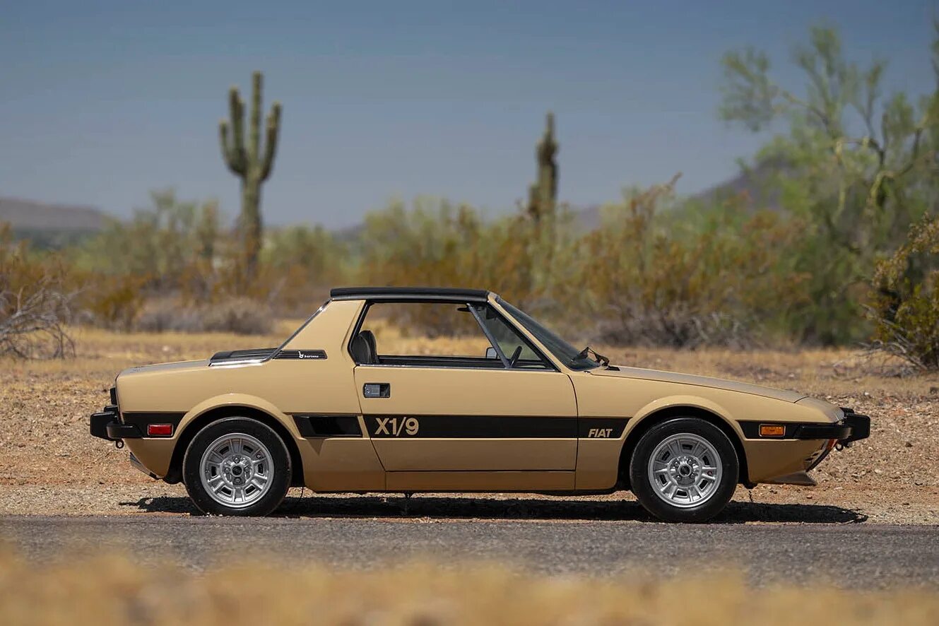 Купить фиат 1 9. Fiat x1/9 Bertone. Фиат 1/9. Fiat x1/9 1972. Fiat x1/9 1975.