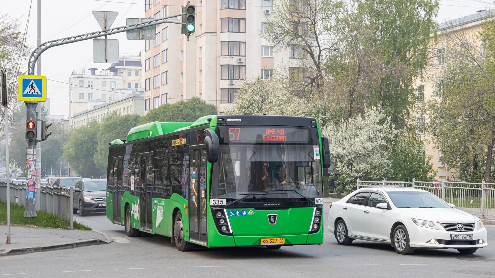 Новые автобусы 335. Новый 335 автобуса фряново. Hyundai universe space luxury шторы. Лиаз 5250. Автобус:335(новый).