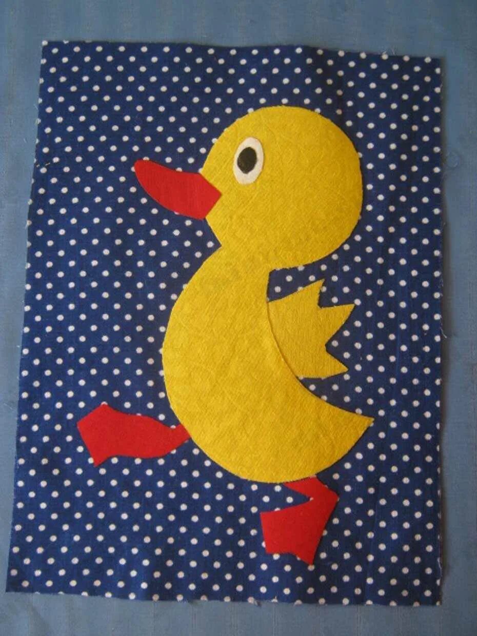 аппликация из ткани. аппликация дерево с пуговицами. тканевая аппликация для детей. аппликация из ткани для детей. предметная аппликация из ткани.