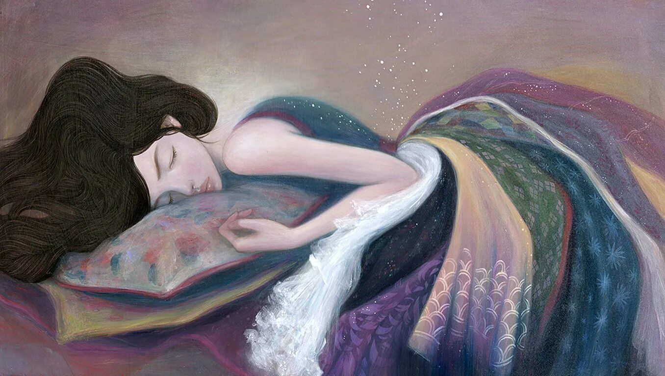 спящая красивая женщина. девушка лежит на подушке. женщина на руках во сне. поза эмбриона. спать в обнимку.