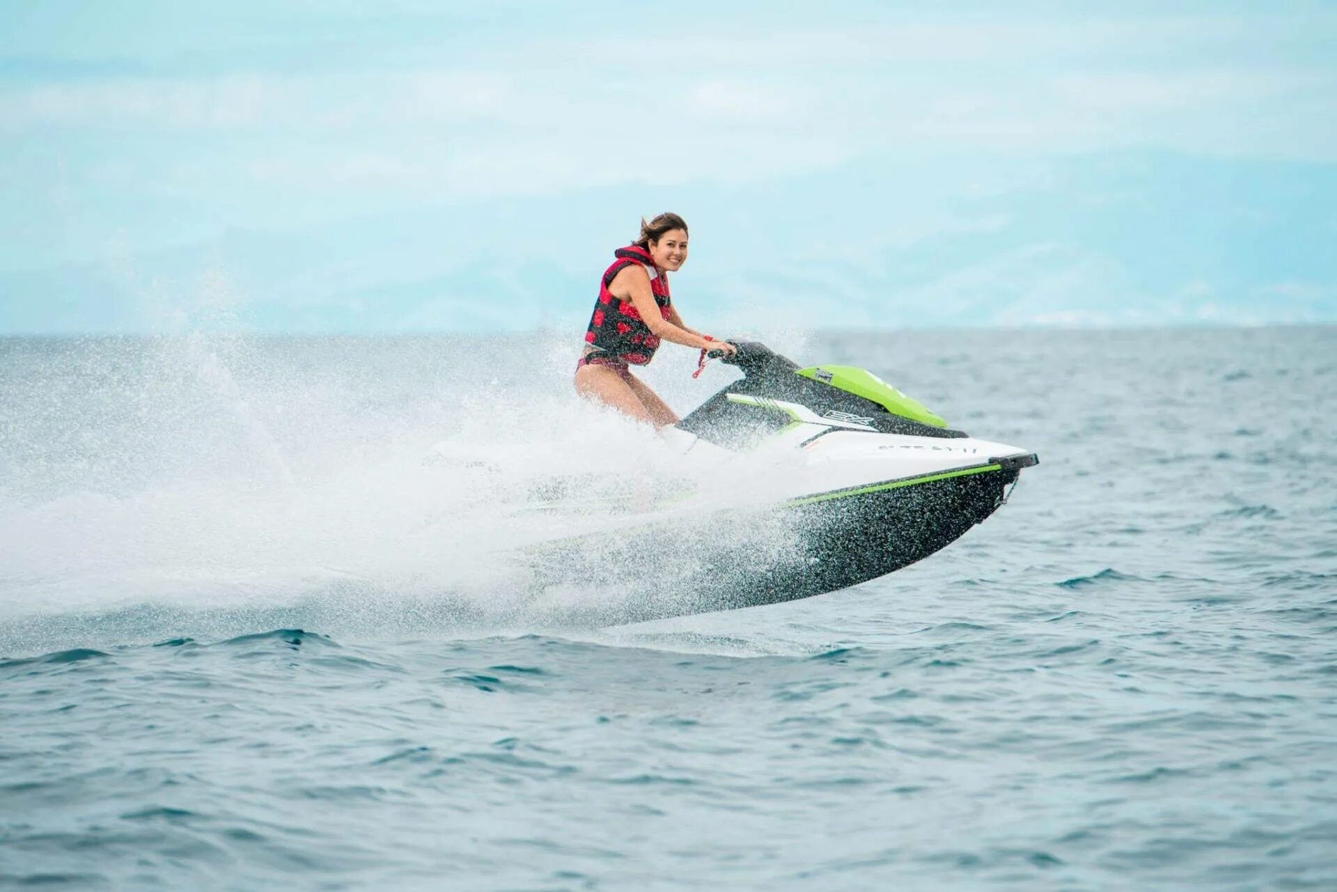 Laura can sail a jet ski. Джет скиинг. водные виды спорта. jet ski car. sail jet ski.