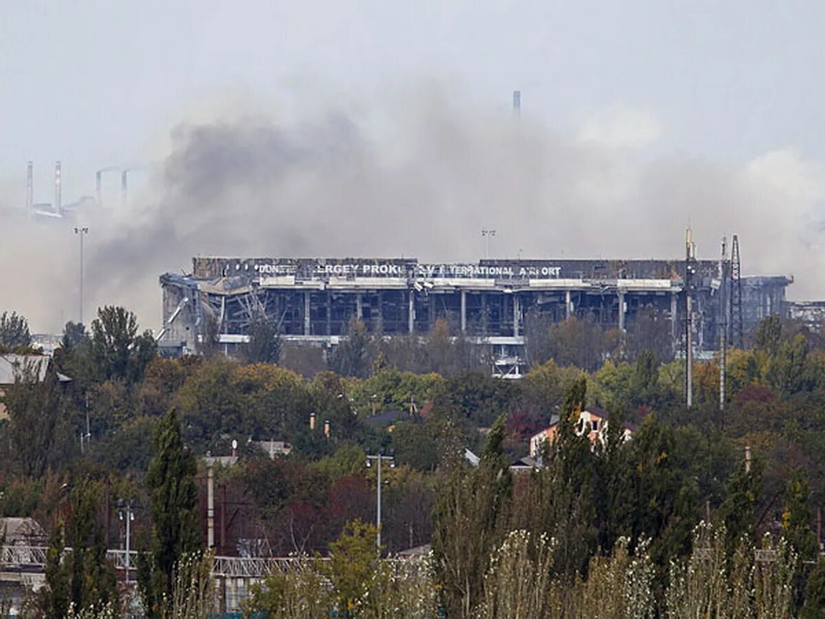 Фото донецка сегодня. Донецкий аэропорт 2022. Бои за аэропорт Донецка 2014. Разрушенный Донецкий аэропорт.