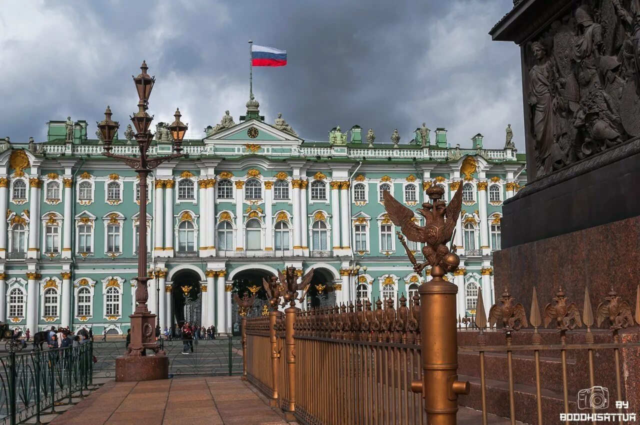 Зимнем дворце города санкт петербурга. Санкт-Петербург Эрмитаж зимний дворец. Дворцовая площадь зимний дворец. Зимний дворец , Эрмитаж, Дворцовая площадь Санкт-Петербург. Эрмитаж Дворцовая площадь.