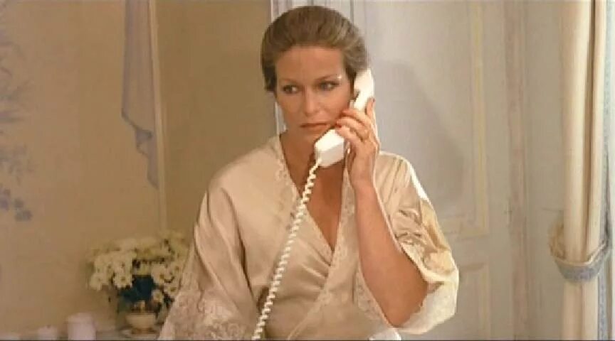 Resident evil 2 jill. Мадам камила рдр. Мадам назар. Джилл re2. Мадам назар red dead online.