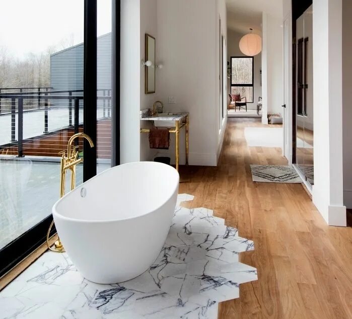 Паркет и керамогранит сочетание в интерьере Resort (Serenissima Cir)