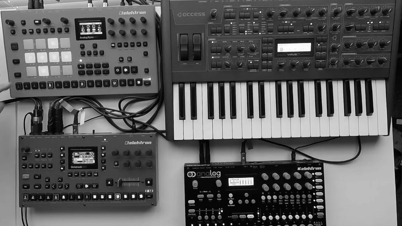 Analog four. Octatrack mk2. analog four mk2. elektron octatrack mk2. elektron analog rhythm mk1.
