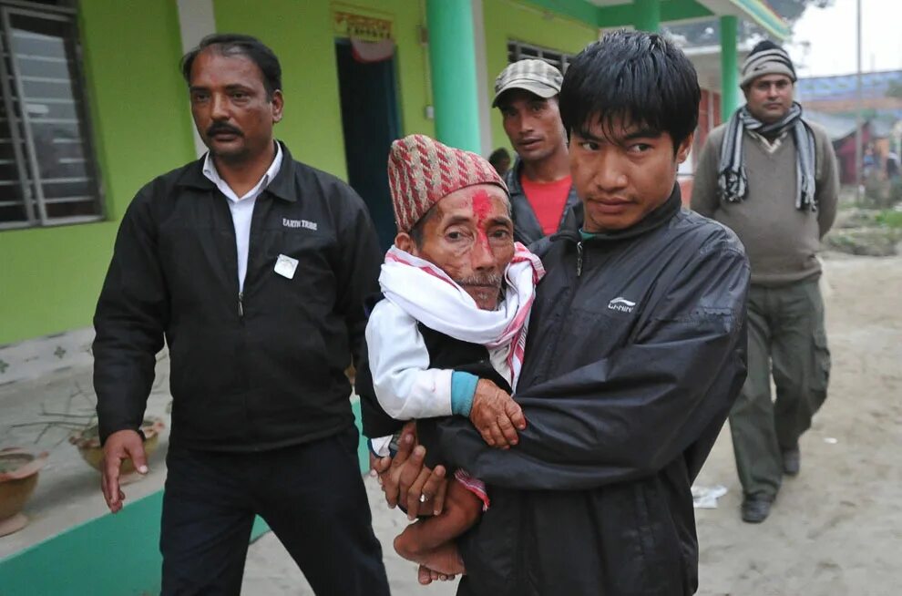 Самые маленькие мужские. Самый маленький человек Чандра Бахадур Данги.. Чандра Бахадур Данги рост. Самый низкий человек в мире Чандра Бахадур Данги. Чандра Бахадур Данги из Непала.