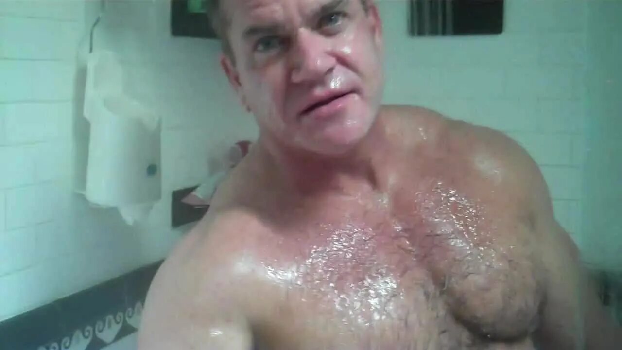 Daddy webcam. Daddy Shower. Daddy Spy. Daddy in Shower. Muscle Daddy cam.