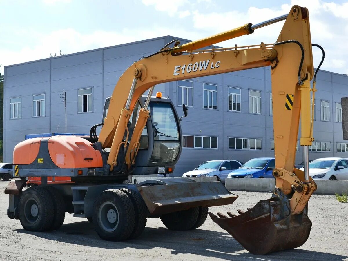 Экскаватор колесный дживиси. Jcb 160 2010. Jcb 160 колесный экскаватор. Стрела на jcb 160. Doosan 160w экскаватор.