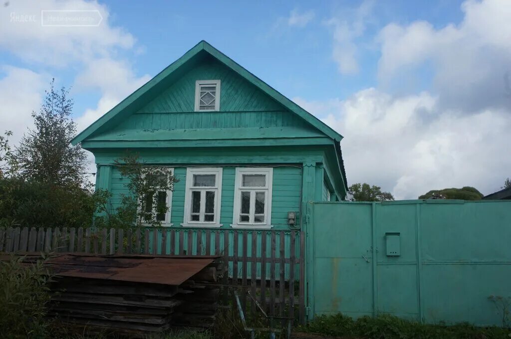 Дома в малой вишере новгородской области. Малая Вишера улица Саши Александровой. Малая Вишера дом. Малая Вишера Красненка. Малая Вишера дома.