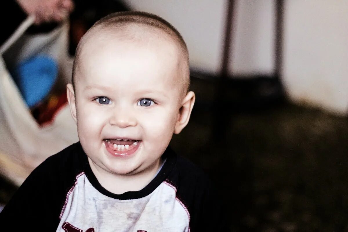 номер карты miles & smiles. улыбка мили. маленький малыш. улыбка мили. маленькие детки.