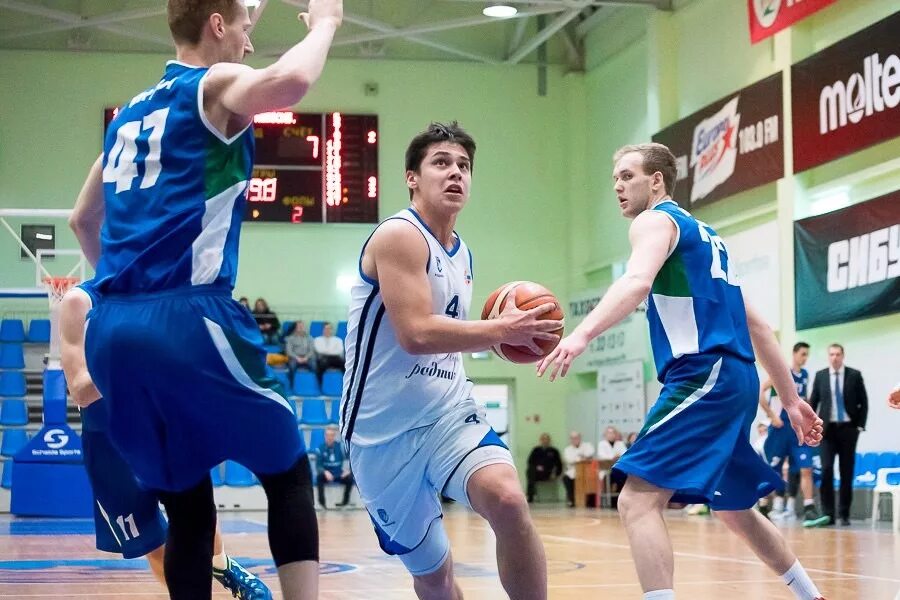 школа баскетбола ижевск. удмуртская республика ижевск улица ухтомского 29 баскетдом. баскетбол родники ижевск 2008. сшор 3 ижевск баскетбол. бк купол-родники баскетбол.