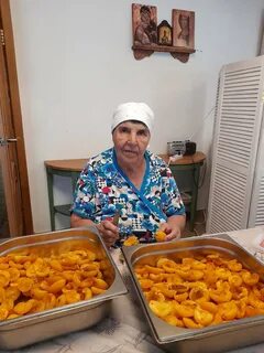 Бабушка варенье