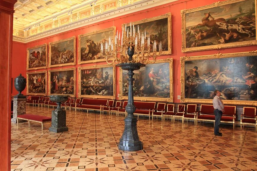 Эрмитаж санкт-петербург 1852. Галерея портретов романовых эрмитаж. Зал рубенса в эрмитаже. Зал рубенса в эрмитаже. Картины в эрмитаже в петербурге.