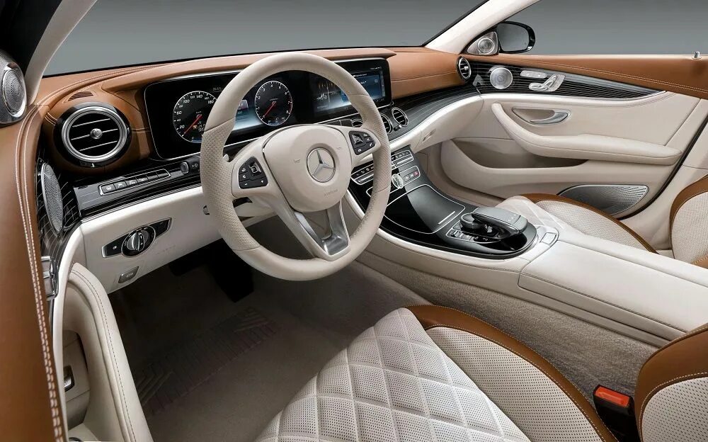 Купить новый е класс. Mercedes Benz e class 2023 салон. Mercedes Benz e class 2023 Interior. Мерседес е300 купе 2021. Мерседес е350 2018.