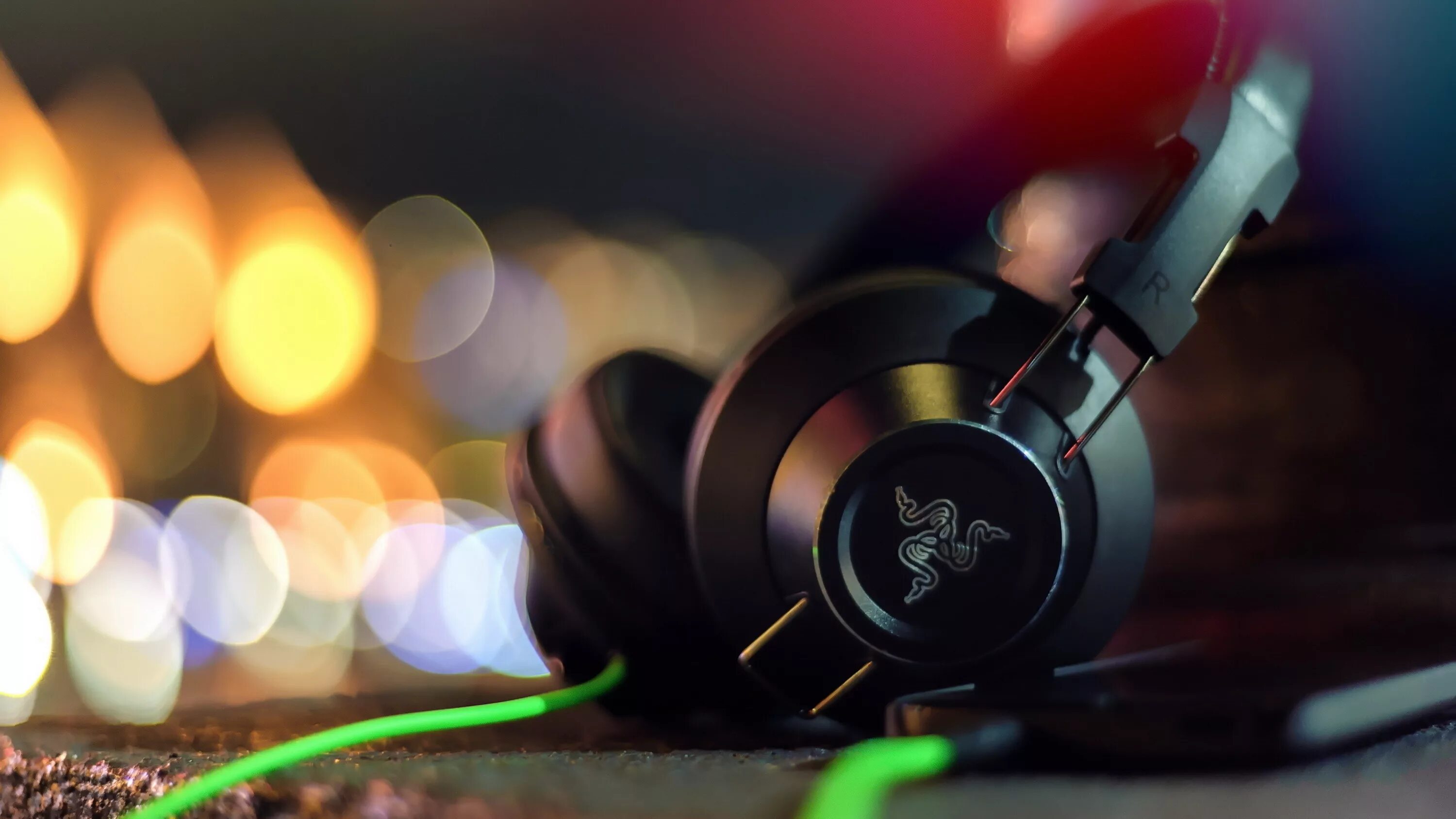 Razer, Adaro, наушники, стереонаушники, блики. Razer Adaro stereo DJ. Обои Razer Kraken. Наушники рейзер красные. Hitmos музыка качество музыки