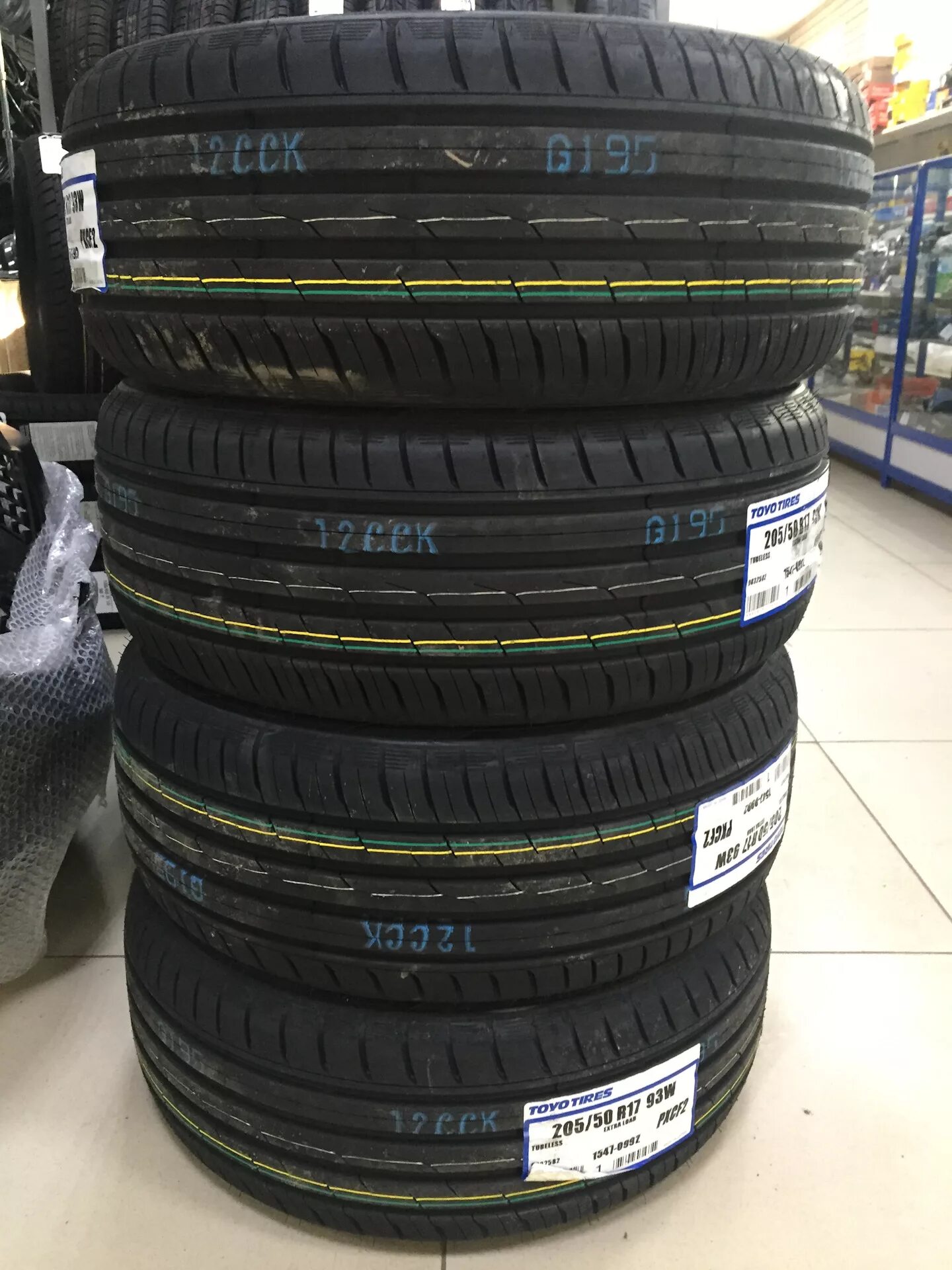 Летняя резина 205 50 r17 купить. Toyo PROXES cf2 205/50 r17. Toyo PROXES cf2. Toyo PROXES cf2 215/50 r17. Toyo PROXES cf2 SUV 225/65 r17 Suzuki Grand Vitara.