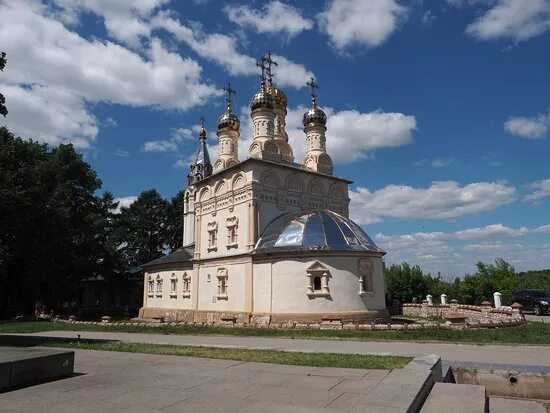 Архитектурные памятники рязани. Рязань церковь на яру. Спасо-преображенский храм (спаса на яру). Церковь спаса на яру рязань экскурсии. Рязань.