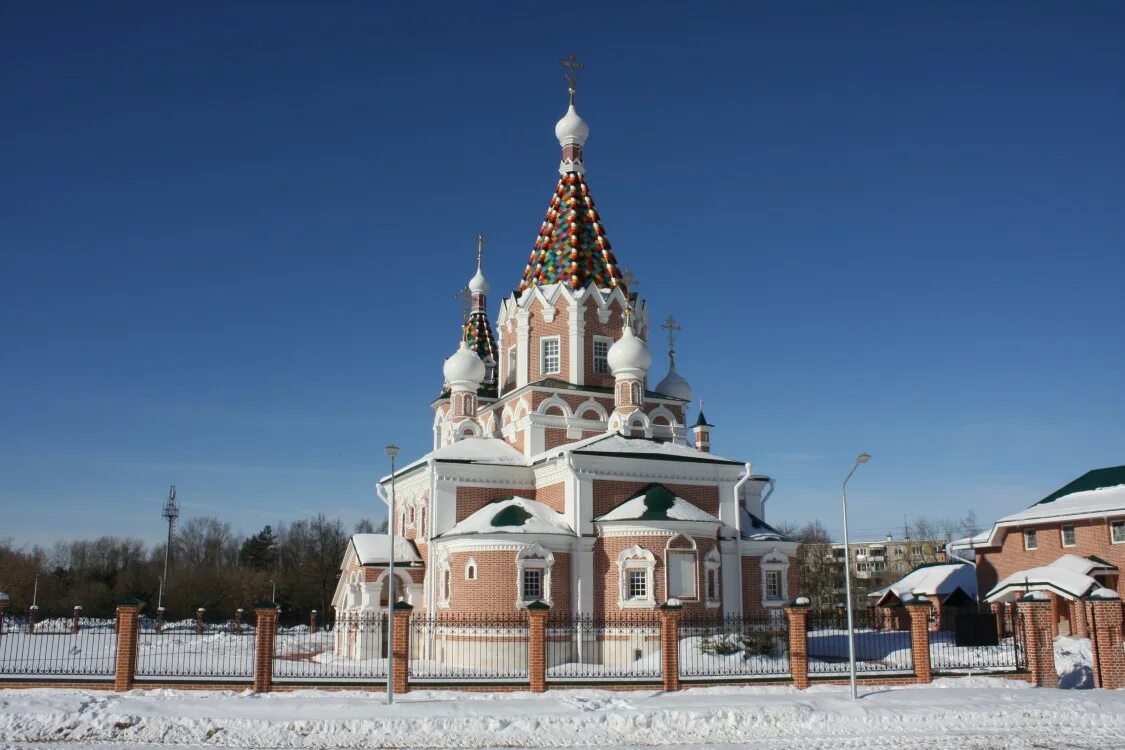 Дмитров храм Спаса Всемилостивого. Спасский храм Дмитров. Троицкий храм Дмитров. Костинская Церковь Дмитров. Дмитровск подмосковье