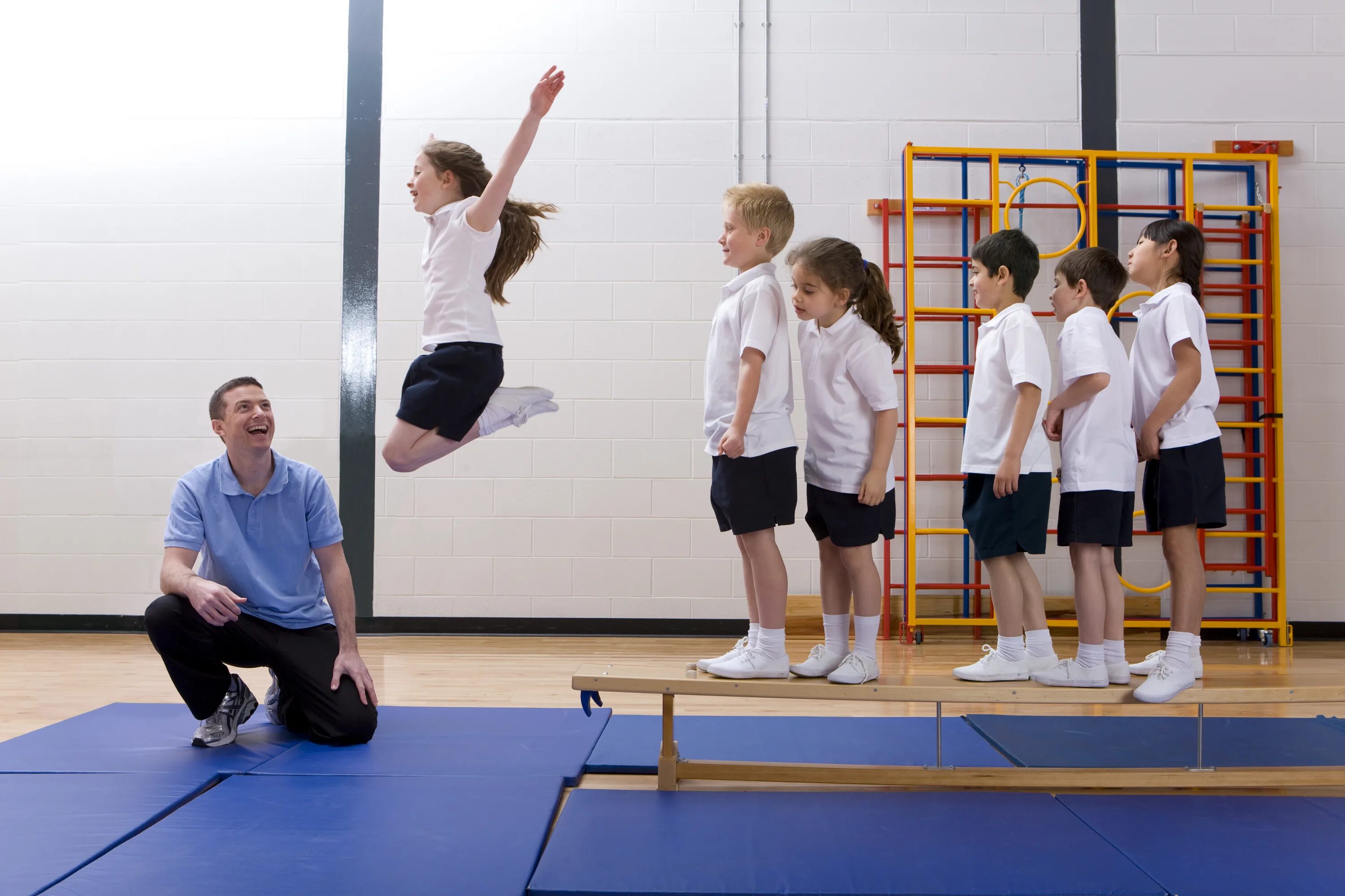 Big at school 3. Pe class. Pe physical Education. Physical Education Lessons дети. Первоклассник-спортсмен.