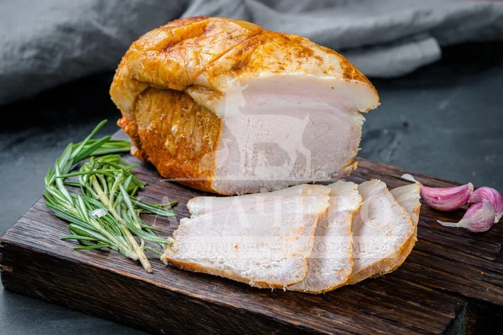 запеченная буженина. буженина из свинины на праздничный стол. маринад для буженины. буженина в тройном маринаде. холодная буженина.