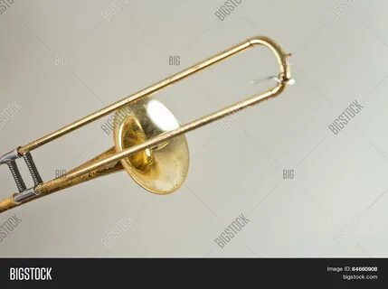 Projenizin bütçesine uygun fiyatlı, yüksek kaliteli Old rusty trombone has ...