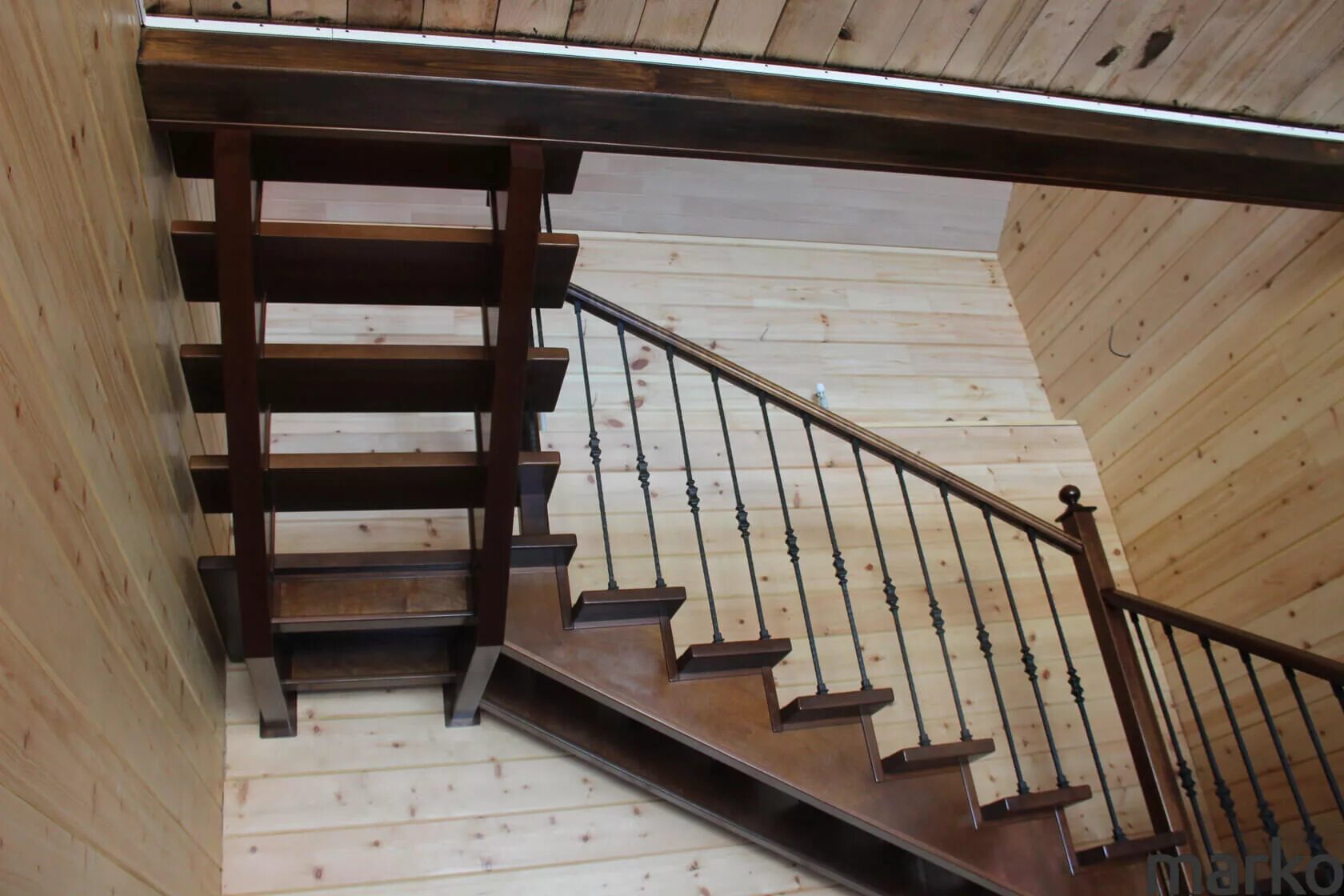 Обшить металлокаркас лестницы деревом. Обшивка металлического каркаса лестницы деревом. Лестница на металлическом каркасе обшитая деревом. Обшивка металлокаркаса деревом. Обшивка металлокаркаса деревом.