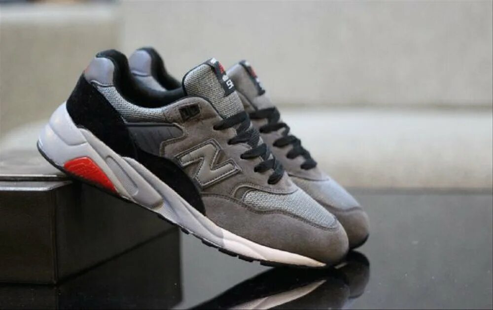 New balance вьетнам. New Balance 580 m580nv. New Balance Vietnam оригинал. NB 580 on man.