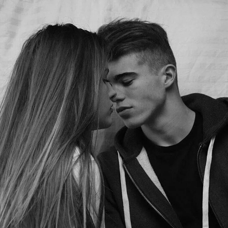 Милые пары. Милые парочки. Красивые парочки подростков. Девушка и мальчик. Милые пары.