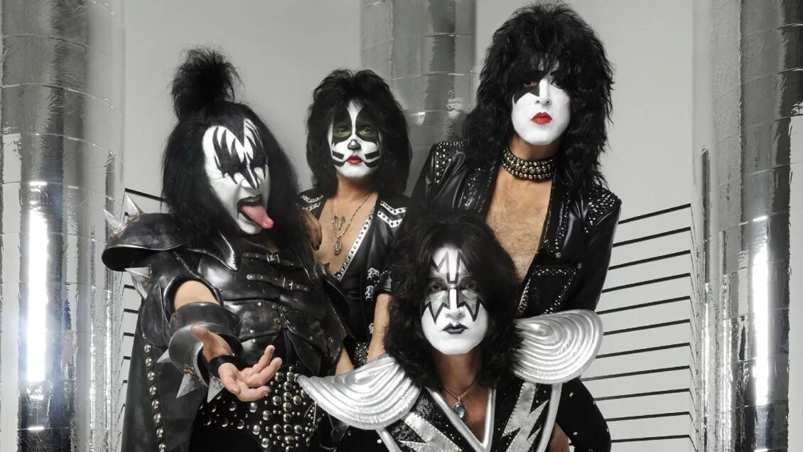 Глэм рок группа Kiss. Группа Кисс 2023. Хард рок группа Кисс. Группа Kiss 1973 годы. Грим группы кисс