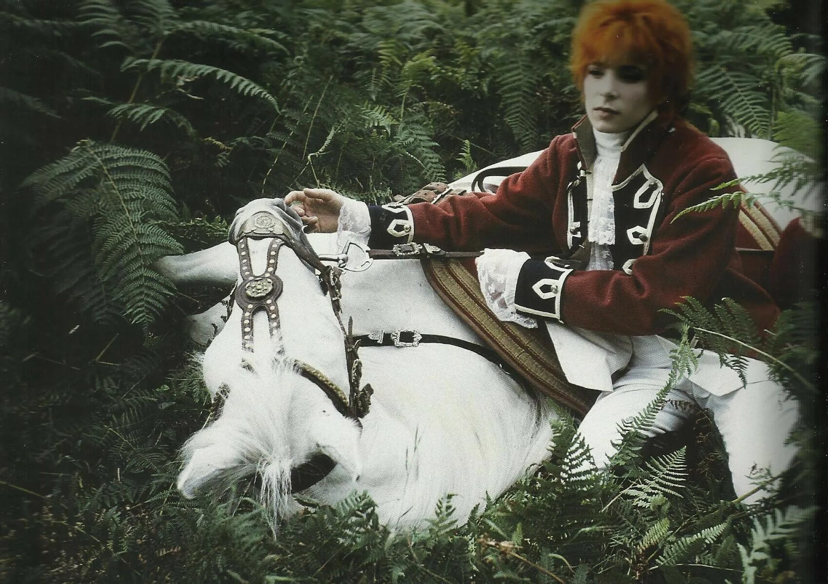 Mylene farmer qu elles. Mylene farmer pourvu qu&#039;elles soient douces клип. янн бабиле.