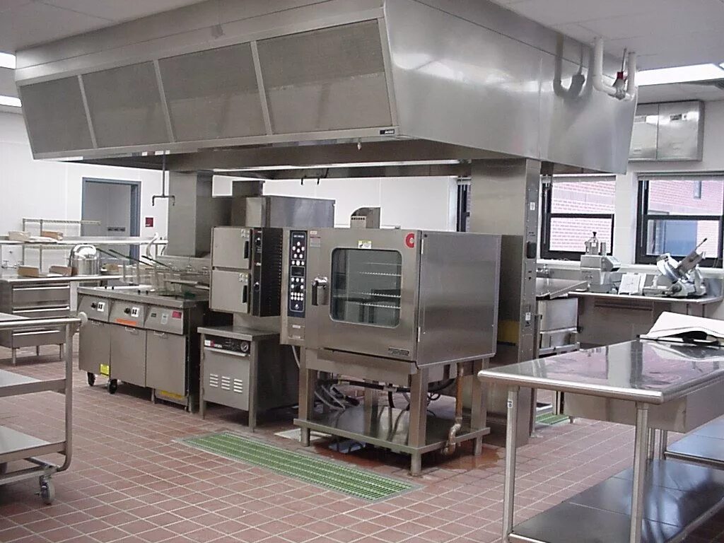 Оборудование для кухни кафе. Оборудование для кухни в кулинарии. Кухонное оборудование б/у. Фаст фуд оборудование.