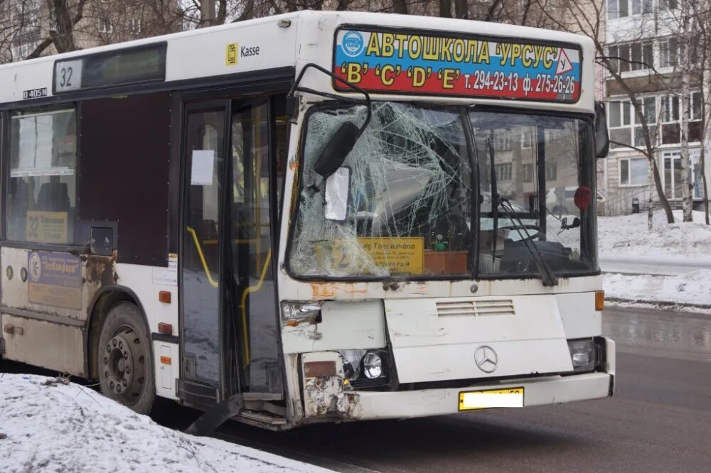 Работа автобус пермь. Пермские автобусы. 32 Автобус Пермь. Пермские автобусы водители. Автовокзал Пермь Пушкина.