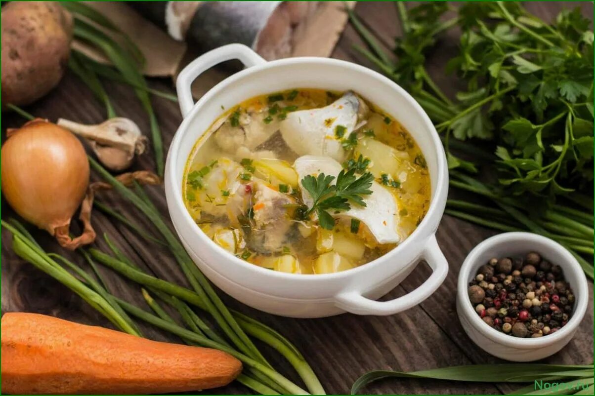 суп щи из квашеной капусты. фасолевый суп с копченостями. суп фасолевый из консервированной красной. ши боршь. чорба венгерская.