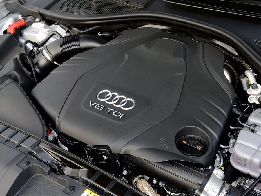 Audi 3.0. Audi c7 3 0 TDI. Audi a6 c7 3.0 TDI двигатель. Моторный отсек Ауди а6 с7. Ауди а6 c6 3.0 TDI.